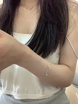 Snapshot of Summ_vn chatting on 05-25-26, 03:50 Summ vn online show from 05-25-26, 03:50