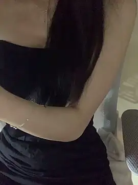 Snapshot of Summ_vn chatting on 04-24-26, 05:09 Summ vn online show from 04-24-26, 05:09