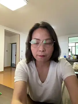 Snapshot of lisha521 chatting on 06-01-26, 12:44 lisha521 online show from 06-01-26, 12:44