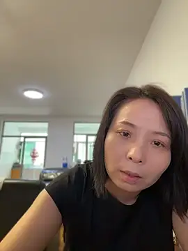 Snapshot of lisha521 chatting on 06-16-26, 01:05 lisha521 online show from 06-16-26, 01:05