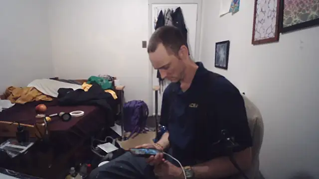 JohnnyMoves online show from 06-15-26, 02:12