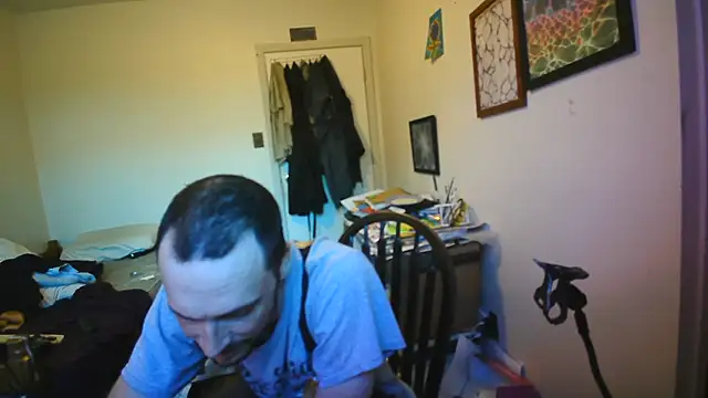 JohnnyMoves online show from 07-04-26, 11:42
