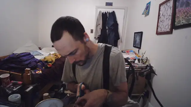 JohnnyMoves online show from 07-09-26, 02:56