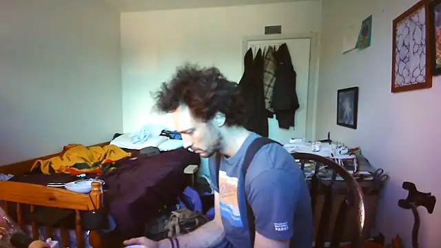 JohnnyMoves online show from 06-06-26, 03:50