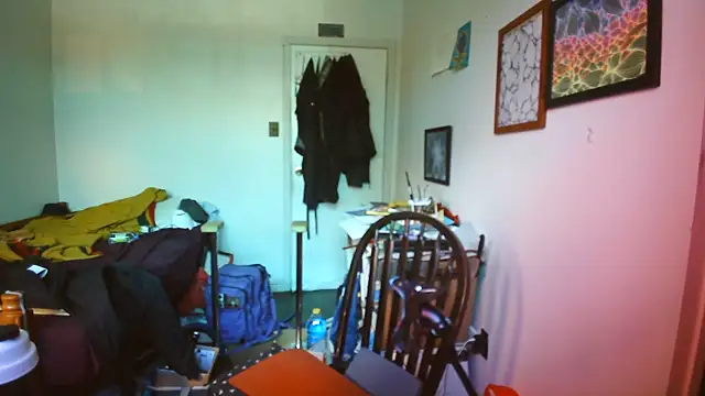 JohnnyMoves online show from 06-18-26, 04:12