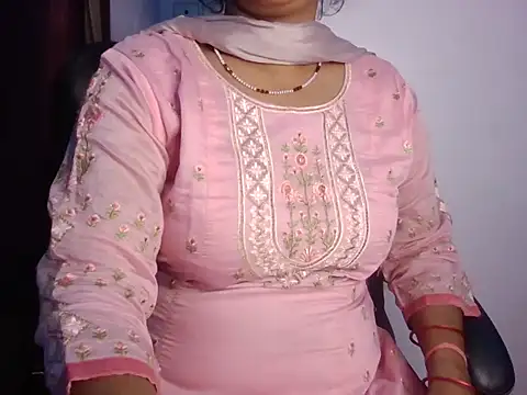 Snapshot of Hotty_Bhabhi1 chatting on 04-21-26, 05:14 Hotty Bhabhi1 online show from 04-21-26, 05:14