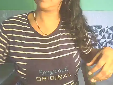 Snapshot of Hotty_Bhabhi1 chatting on 06-02-26, 08:25 Hotty Bhabhi1 online show from 06-02-26, 08:25