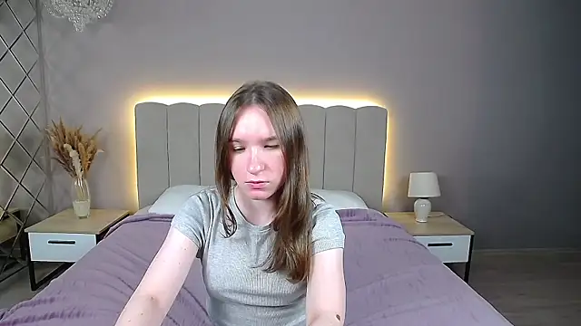 MarliinNova online show from 07-18-26, 04:10