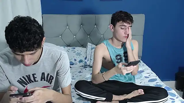 Thiago And Gael online show from 07-12-26, 12:44
