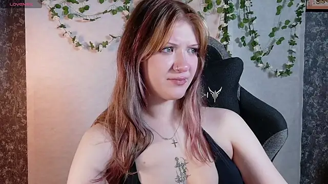 Snapshot of Lina_Wi chatting on 07-08-26, 08:09 Lina Wi online show from 07-08-26, 08:09