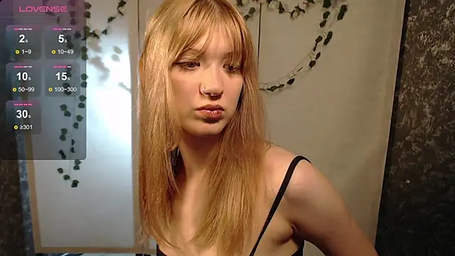 Snapshot of Lina_Wi chatting on 04-30-26, 08:57 Lina Wi online show from 04-30-26, 08:57
