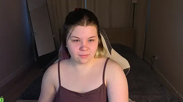 Snapshot of Kristen_Gibbs chatting on 05-14-26, 12:51 Kristen Gibbs online show from 05-14-26, 12:51