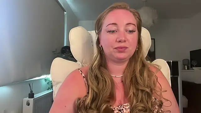 arielsweetieee online show from 05-26-26, 08:01