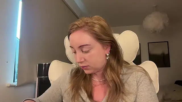 arielsweetieee online show from 05-19-26, 09:16