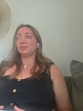 Snapshot of arielsweetieee chatting on 07-18-26, 04:26 arielsweetieee online show from 07-18-26, 04:26