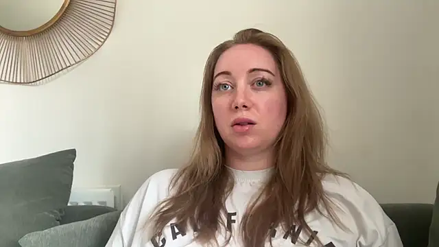 arielsweetieee online show from 05-20-26, 11:51