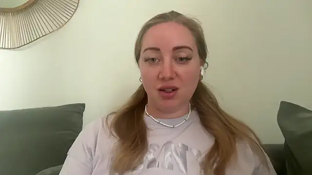 Snapshot of arielsweetieee chatting on 06-30-26, 08:58 arielsweetieee online show from 06-30-26, 08:58