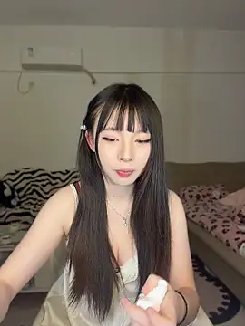 Snapshot of nide-baby chatting on 05-11-26, 03:07 nide-baby online show from 05-11-26, 03:07