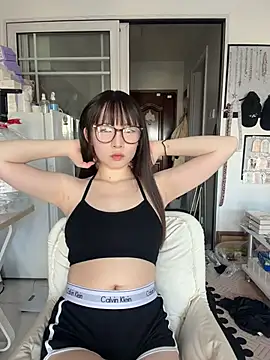 Snapshot of nide-baby chatting on 07-29-26, 10:14 nide-baby online show from 07-29-26, 10:14