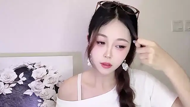 KiKi-011 online show from 05-15-26, 07:17