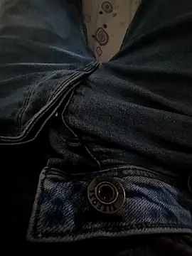 Snapshot of xTuguinha chatting on 04-16-26, 03:46 xTuguinha online show from 04-16-26, 03:46