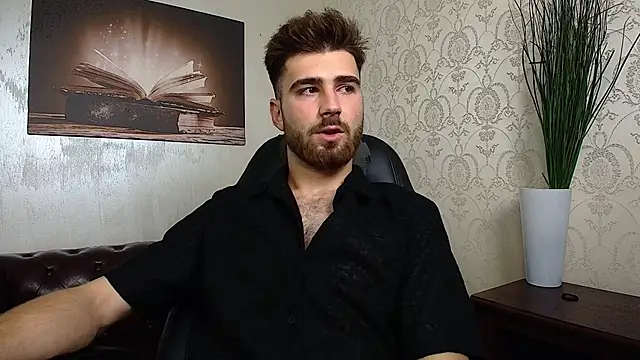 Snapshot of KyloEast chatting on 07-04-26, 03:57 KyloEast online show from 07-04-26, 03:57