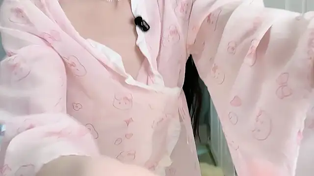 XiaoMei-iiiiii online show from 05-26-26, 02:31
