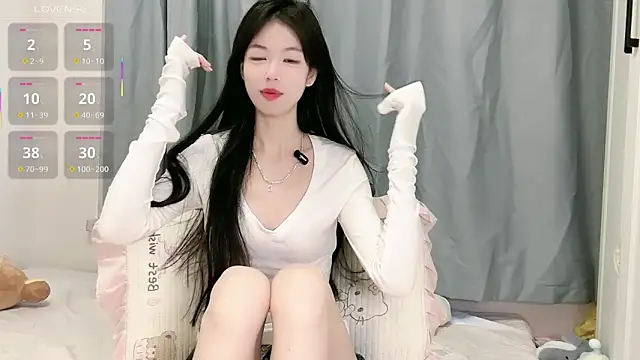 XiaoMei-iiiiii online show from 05-06-26, 06:50