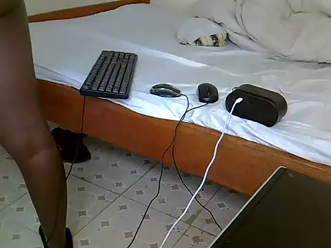 Minniemore online show from 04-18-26, 10:28