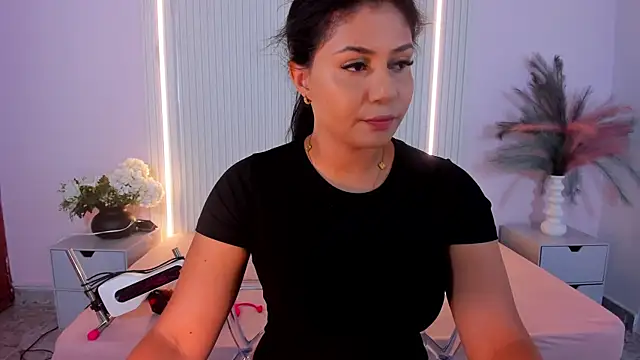 LucyWild8 online show from 06-18-26, 06:35
