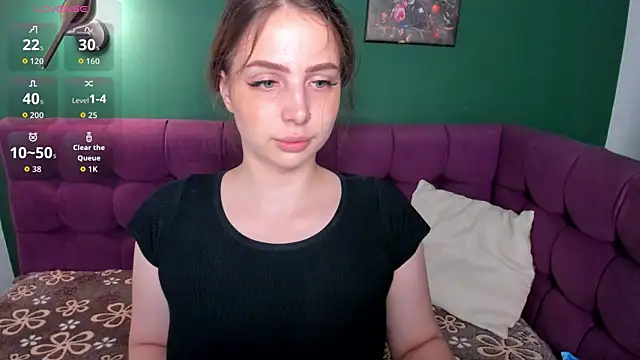 Snapshot of ReneeBlair chatting on 06-16-26, 01:38 ReneeBlair online show from 06-16-26, 01:38