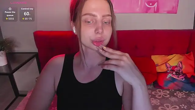 Snapshot of ReneeBlair chatting on 07-10-26, 02:00 ReneeBlair online show from 07-10-26, 02:00