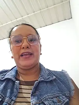 Snapshot of Samanta-42 chatting on 04-25-26, 04:04 Samanta-42 online show from 04-25-26, 04:04