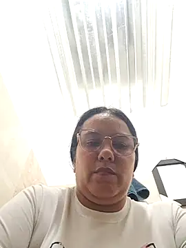 Snapshot of Samanta-42 chatting on 07-06-26, 03:02 Samanta-42 online show from 07-06-26, 03:02