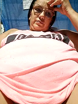 Snapshot of Samanta-42 chatting on 05-23-26, 11:59 Samanta-42 online show from 05-23-26, 11:59