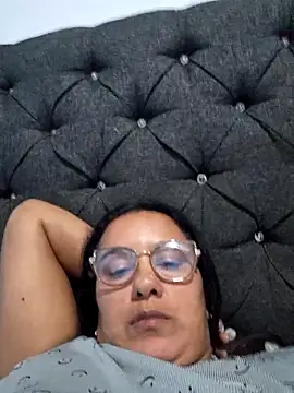 Snapshot of Samanta-42 chatting on 06-16-26, 02:44 Samanta-42 online show from 06-16-26, 02:44