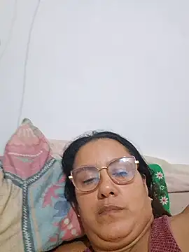 Snapshot of Samanta-42 chatting on 06-24-26, 06:01 Samanta-42 online show from 06-24-26, 06:01