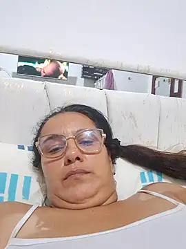 Snapshot of Samanta-42 chatting on 06-29-26, 11:04 Samanta-42 online show from 06-29-26, 11:04