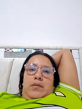 Snapshot of Samanta-42 chatting on 07-01-26, 02:34 Samanta-42 online show from 07-01-26, 02:34