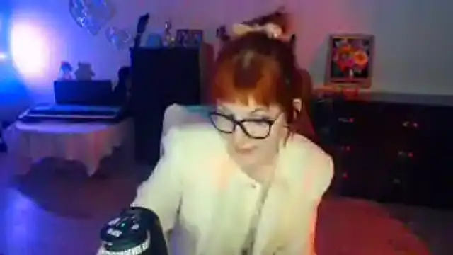 ConchitaMesser online show from 05-10-26, 06:43