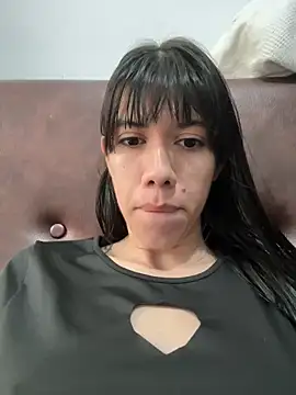 Snapshot of drea-an chatting on 04-19-26, 06:10 drea-an online show from 04-19-26, 06:10