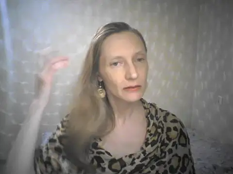 LunaBelle8 online show from 04-20-26, 05:47