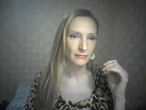 LunaBelle8 online show from 04-19-26, 06:10