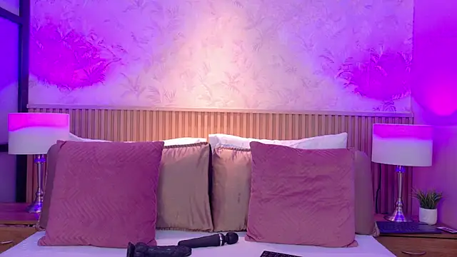 Darcy glow  online show from 07-10-26, 11:54