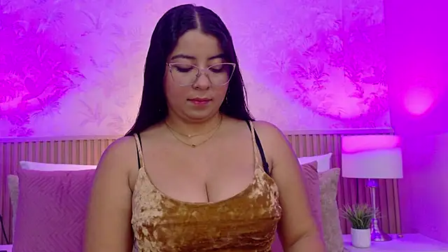 Darcy glow  online show from 05-08-26, 11:36