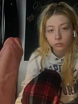 Spoilmedaddy732 online show from 04-21-26, 07:09