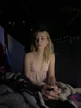 Spoilmedaddy732 online show from 05-17-26, 04:40