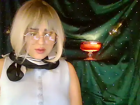 MillaNox online show from 04-17-26, 09:17