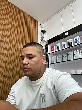 Patricio 02 online show from 06-17-26, 02:49