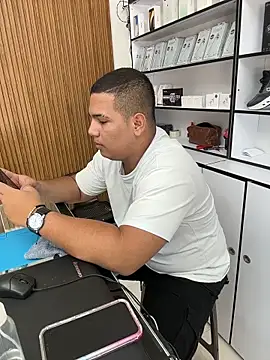 Snapshot of Patricio_02 chatting on 05-22-26, 03:54 Patricio 02 online show from 05-22-26, 03:54